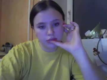 Moonaxhoney stream photo from December 29, 2024