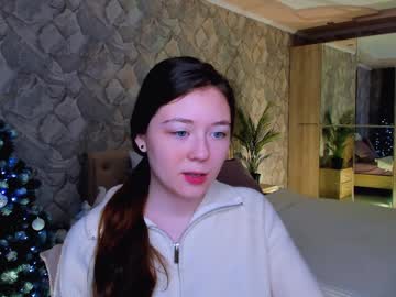 Alluringlook stream photo from December 29, 2024
