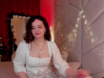 Camillaadrian December 29, 2024 Chaturbate stream image