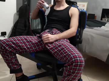 Guy2015big December 30, 2024 Chaturbate stream image