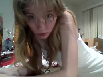 Sm0keprincesspeach December 31, 2024 Chaturbate stream image