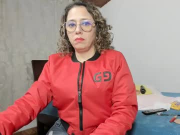 Taylorhot72_ January 01, 2025 Chaturbate stream image