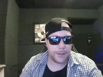 Guenz21 January 01, 2025 Chaturbate stream image