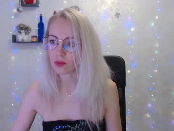 Luckcristal January 01, 2025 Chaturbate stream image