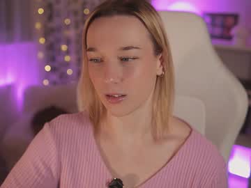Emily_Fox_Official January 01, 2025 Chaturbate stream image