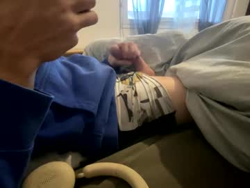 Mouillelenos January 02, 2025 Chaturbate stream image