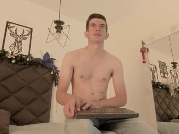 Mikaelslow January 03, 2025 Chaturbate stream image