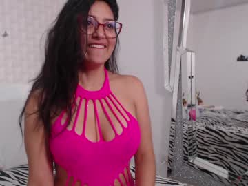 Ximenaa_Suarez January 03, 2025 Chaturbate stream image