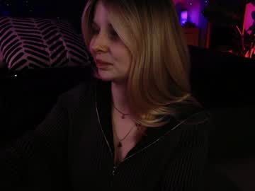 Gwenhilton January 03, 2025 Chaturbate stream image