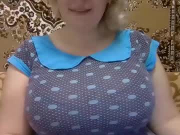 Karilina_Hi January 03, 2025 Chaturbate stream image