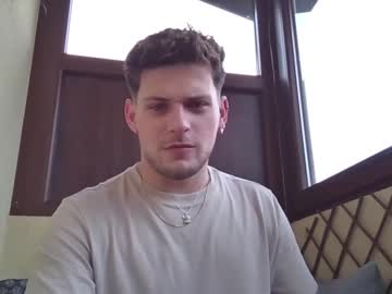 Roberto_Twink1 January 03, 2025 Chaturbate stream image