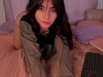 Evelyn_Evelyn January 03, 2025 Chaturbate stream image