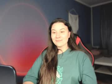 Laratacker January 03, 2025 Chaturbate stream image