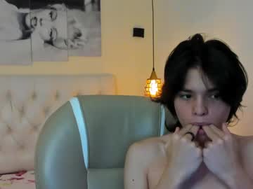 Mikaelphantom January 03, 2025 Chaturbate stream image