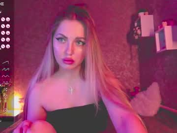 Holly_Molly8 stream photo from January 03, 2025