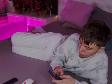 William_Ross January 03, 2025 Chaturbate stream image