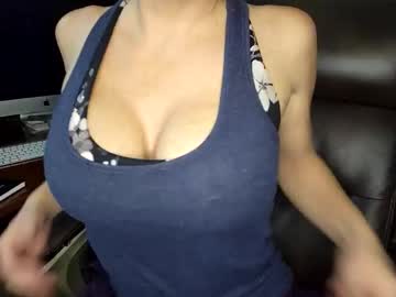 Pippa33109 January 03, 2025 Chaturbate stream image