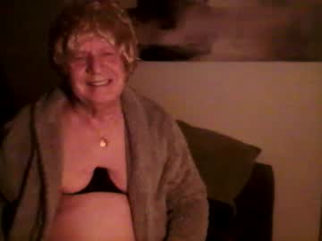 Luckmature12 January 04, 2025 Chaturbate stream image