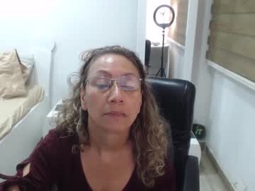 Yessilatin January 04, 2025 Chaturbate stream image