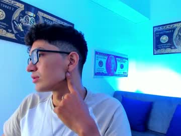 Tylerwhiite_ January 04, 2025 Chaturbate stream image
