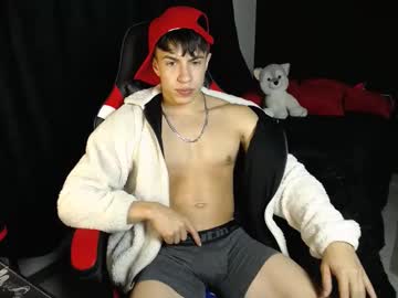 Strong_Jackxxx January 04, 2025 Chaturbate stream image