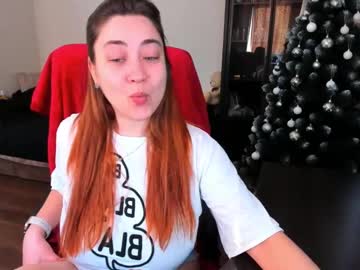 Bigsmiletits stream photo from January 04, 2025