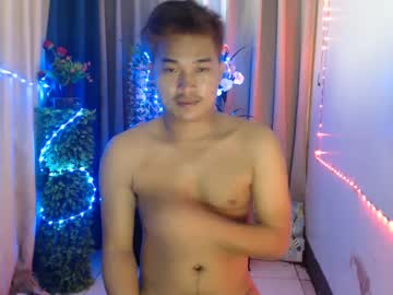 Ur_Hugechinito January 04, 2025 Chaturbate stream image