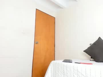 Travis_Guizenga January 04, 2025 Chaturbate stream image