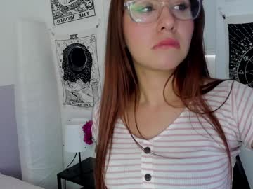 Carolinaat January 04, 2025 Chaturbate stream image