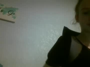 Moneymarie97 January 04, 2025 Chaturbate stream image