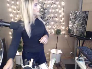 Roxysanders3 January 04, 2025 Chaturbate stream image