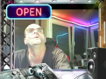 R_2d2_ January 04, 2025 Chaturbate stream image