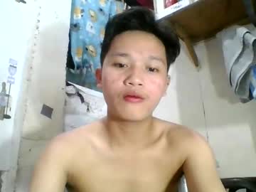 Exotichugecock stream photo from January 05, 2025
