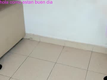 Jenelotizz06 January 05, 2025 Chaturbate stream image