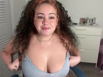 Ninaaarobertsss stream photo from January 06, 2025