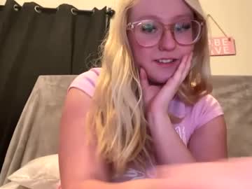 Vanillapuddingpie January 06, 2025 Chaturbate stream image