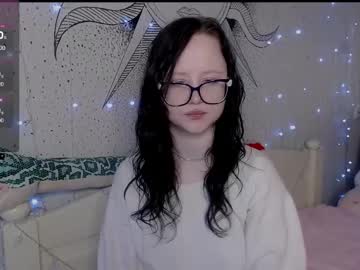 Lilhornyprincess stream photo from January 06, 2025