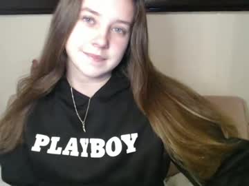 Petitegirluvsdick stream photo from January 06, 2025