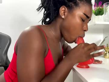 Sara_Muscle January 07, 2025 Chaturbate stream image