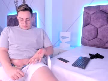 Golden_Universe January 08, 2025 Chaturbate stream image