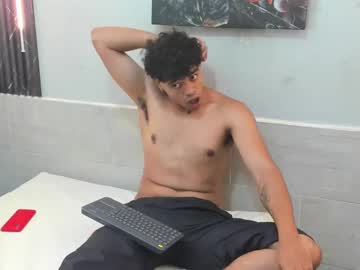 Roger_Cameron January 10, 2025 Chaturbate stream image
