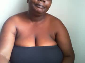 Laralovex January 12, 2025 Chaturbate stream image