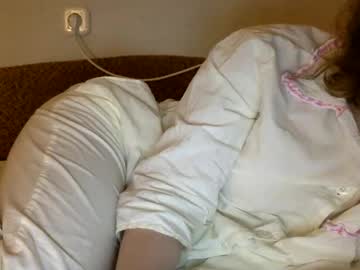 Jovovich_Milla stream photo from January 13, 2025