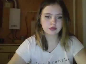 Moonaxhoney stream photo from January 13, 2025