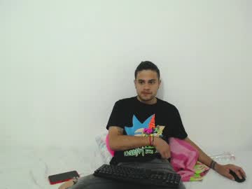 Pinedit222358 January 13, 2025 Chaturbate stream image