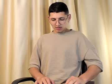 A_Lejandro_08 January 15, 2025 Chaturbate stream image