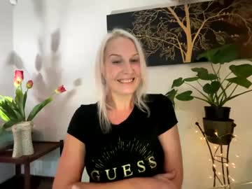 Niaomichatalot January 15, 2025 Chaturbate stream image
