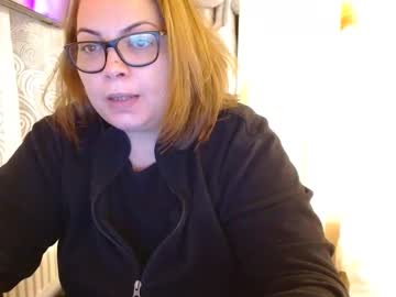 Curvymomylore January 17, 2025 Chaturbate stream image