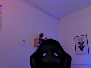 Little_Amber_12 January 17, 2025 Chaturbate stream image