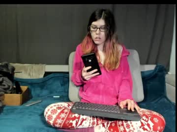 Roxihazeleyes January 17, 2025 Chaturbate stream image